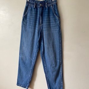 BDG Pull-On Mom Jeans